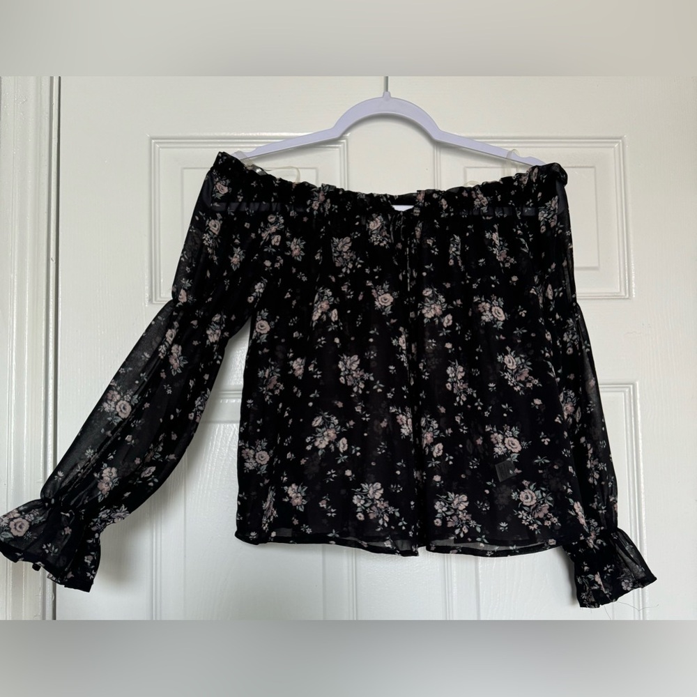 Brand Active USA, size Small color black w pink flowers